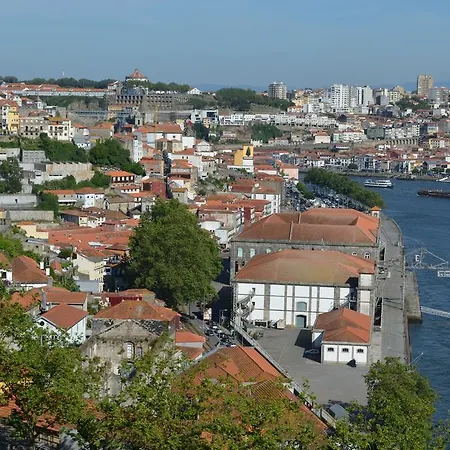 דירה Porto.arte Downtown פורטו